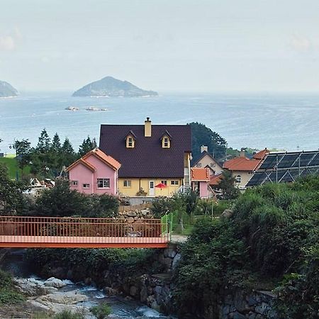 Bins House Pension Namhae Exterior photo